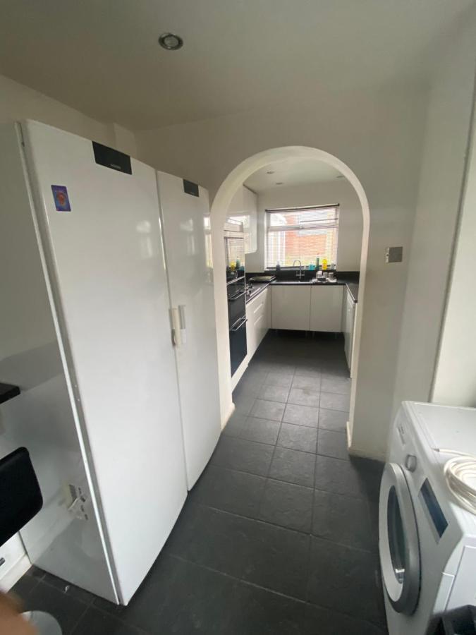 Theldon Daire Luton  Dış mekan fotoğraf