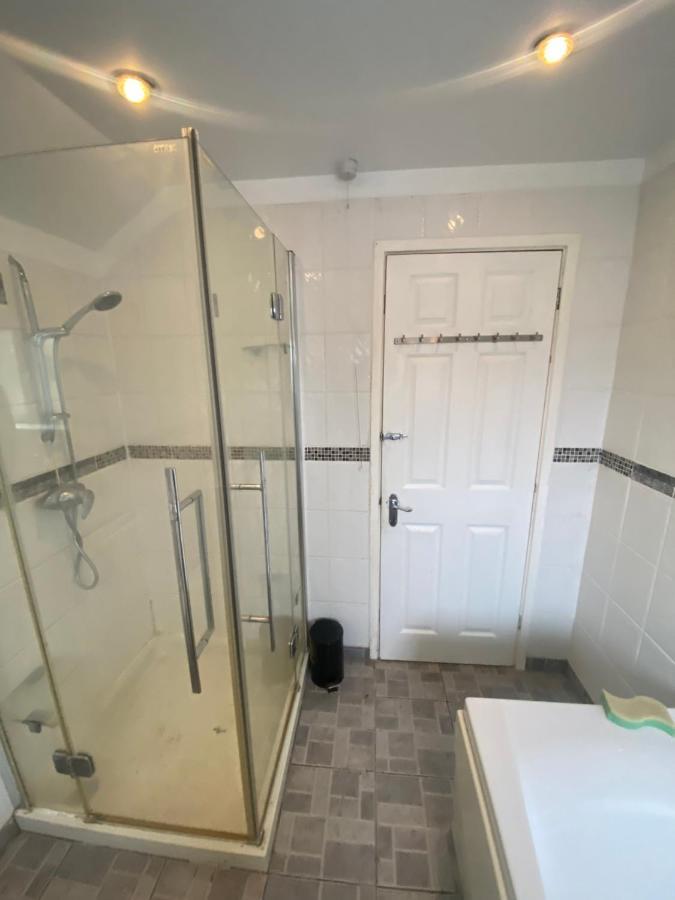 Theldon Daire Luton  Dış mekan fotoğraf
